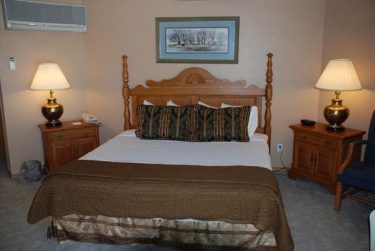 Sturgeon Bay King Bed Resort Room